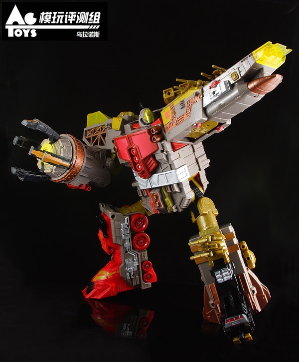 Transformers Platinum Edition Omega Supreme In Hand Image  (18 of 33)